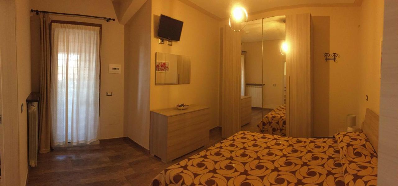 פוליניו B&B Il Casale מראה חיצוני תמונה